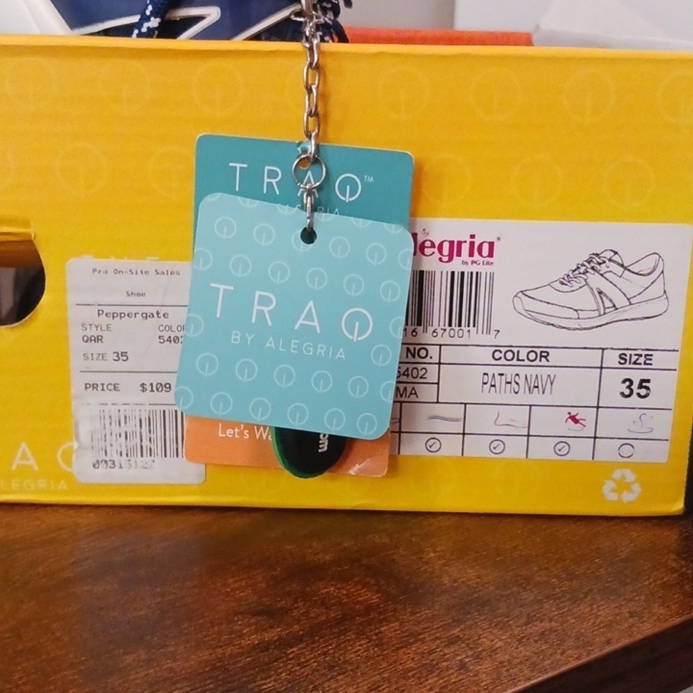 Alegria TRAQ Qarma in Paths Navy Size 35 (US 5/5.5) - Picture 7 of 8